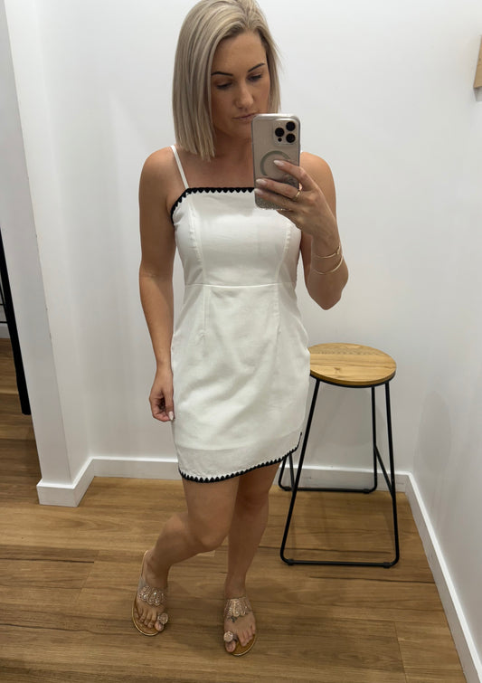 Belle Dress - White